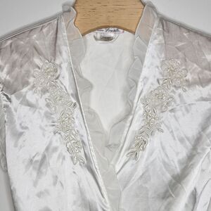 Linea Donatella Silky Sleeveless Robe/Top Size 8 White‎ Ruffled White